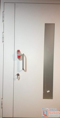 противопожарная полуторная дверь со стеклом